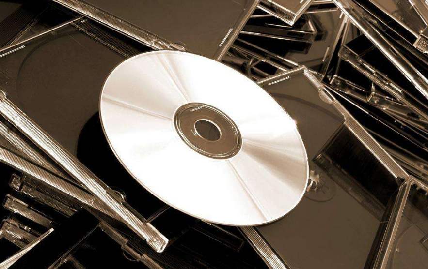 硬盤和光盤用來存儲檔案數據，哪個更可靠?