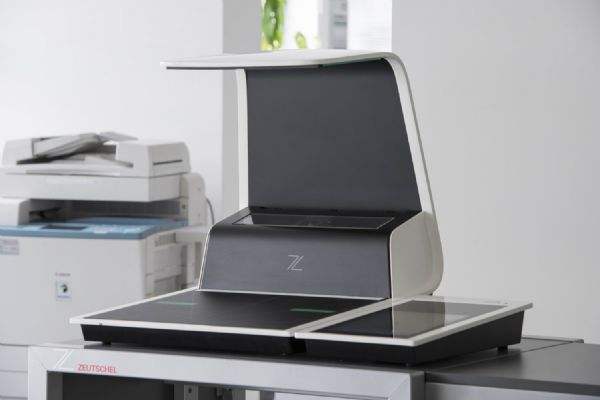 賽數案例 | 非接觸式書刊掃描儀在高校圖書館